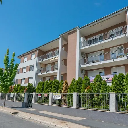 Royal Luxus Wellness Siofok