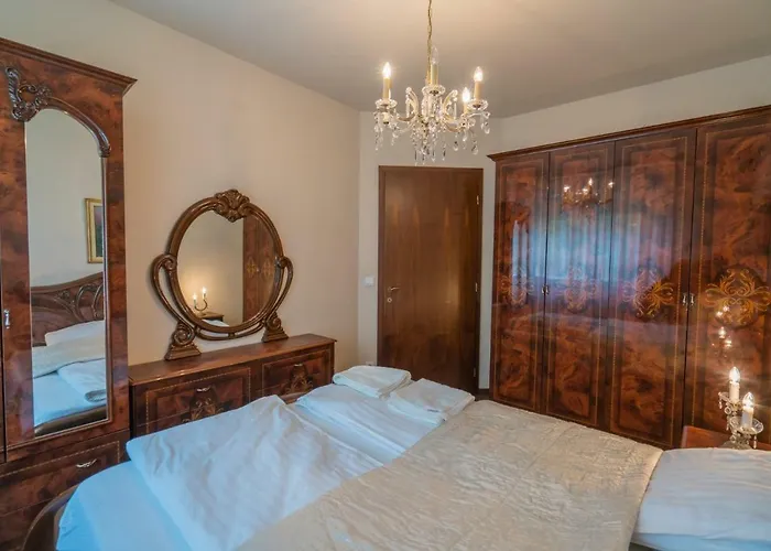 Апартаменты Royal Luxus Wellness *