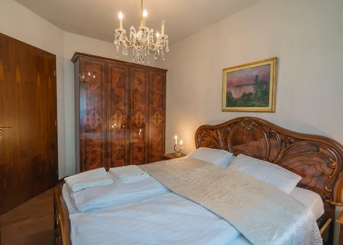 Royal Luxus Wellness Апартаменты