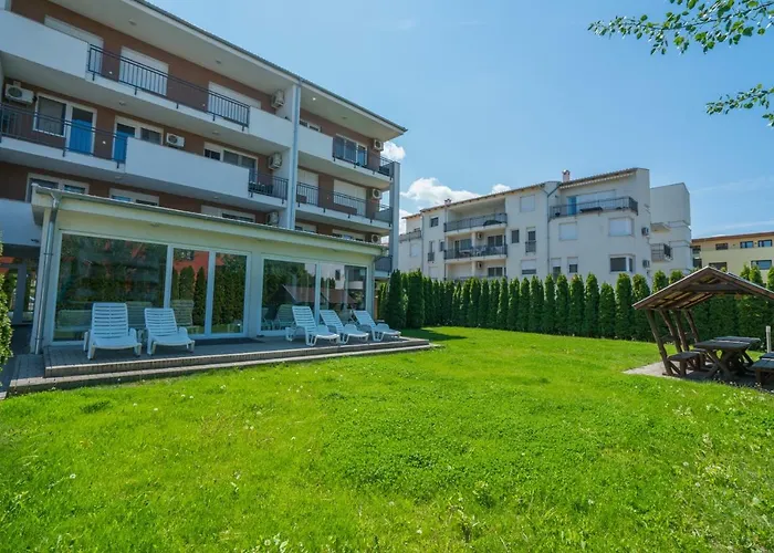 Royal Luxus Wellness Апартаменты *