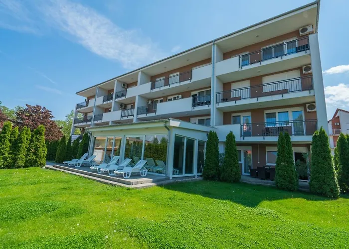 Апартаменты Royal Luxus Wellness Шиофок